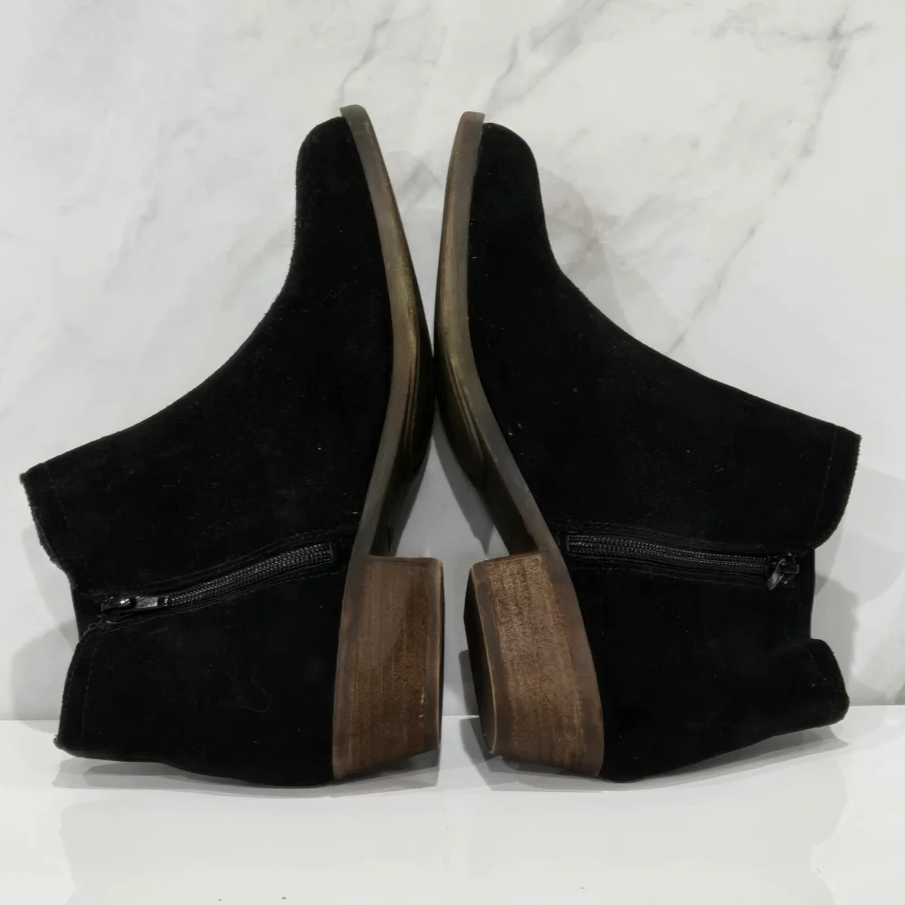 Kensie | Garry Black suede stacked heel booties size 8